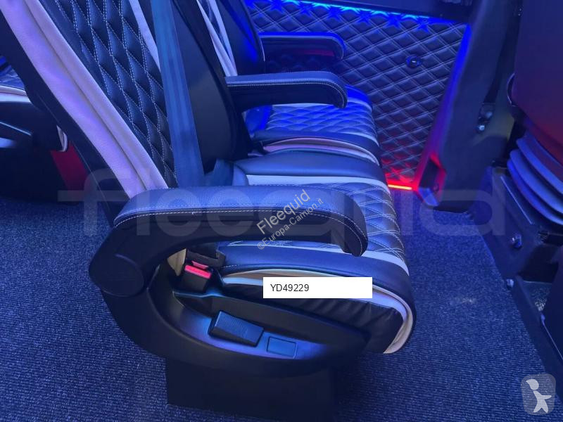 باص Mercedes