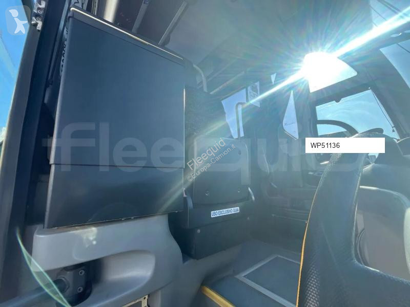 باص Iveco 389