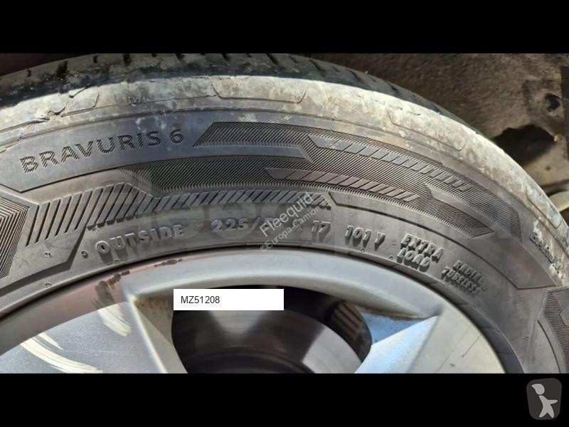 باص Mercedes
