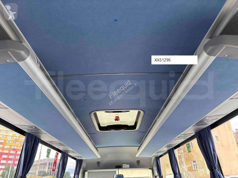 باص Isuzu Novo