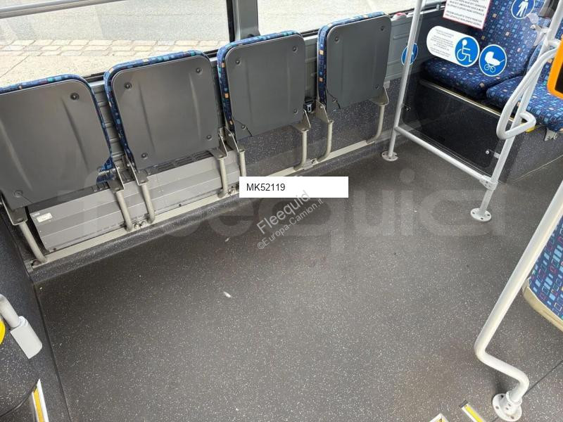 Autobussen Isuzu Novo
