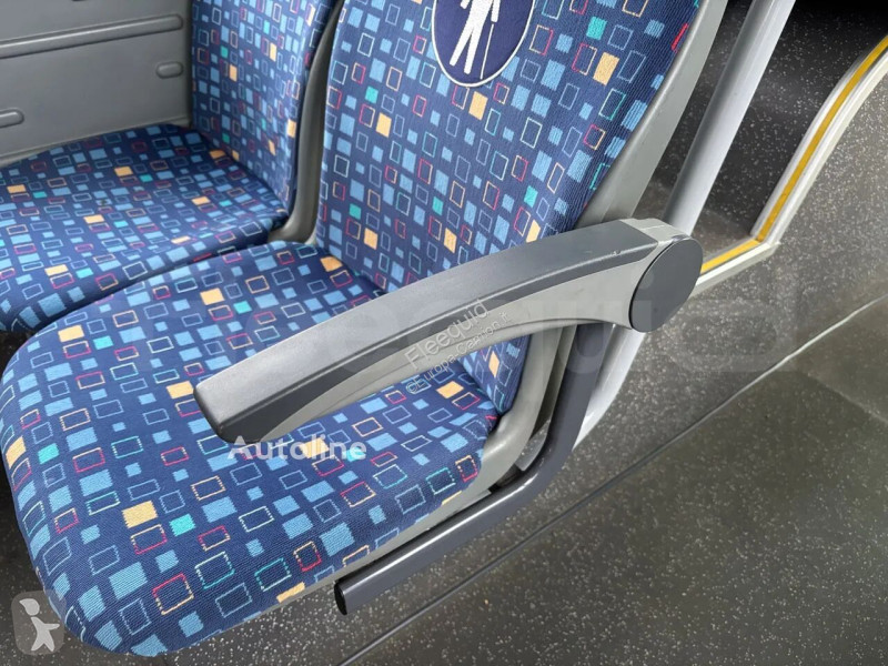 Autobussen Isuzu Novo