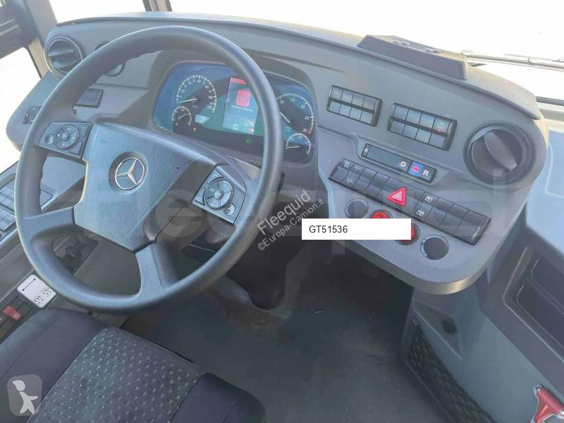 باص Mercedes