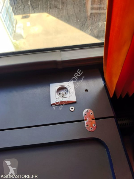 Autobussen Van Hool 916