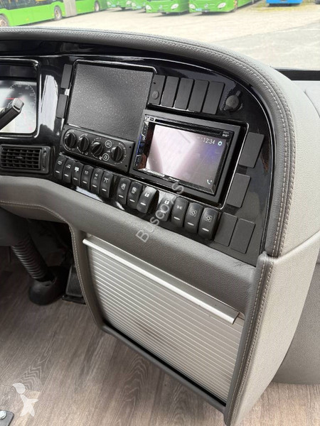 Autóbusz Volvo 9900. Motorhome!