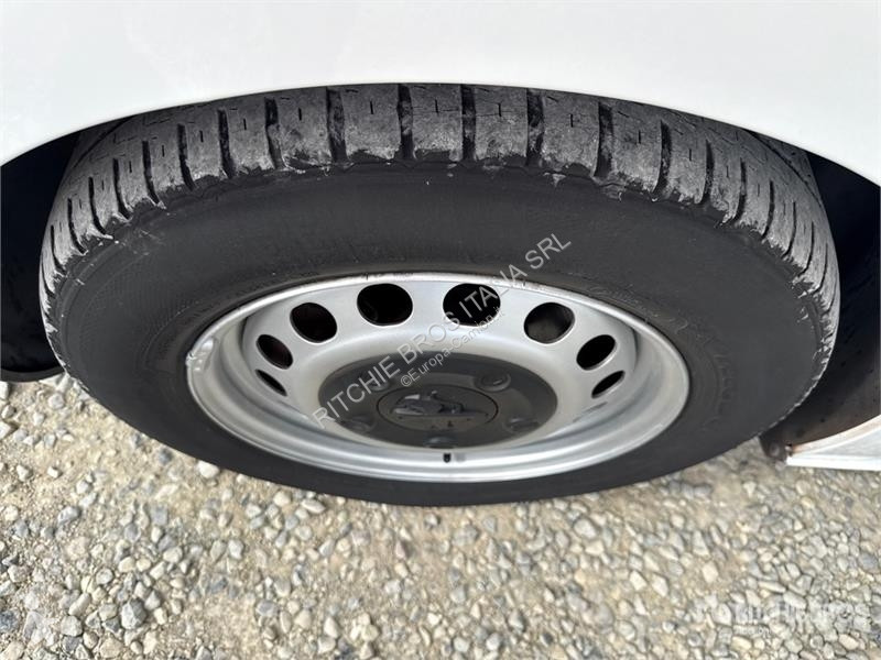Veículo utilitário Peugeot 1.6 BlueHDI Premium...