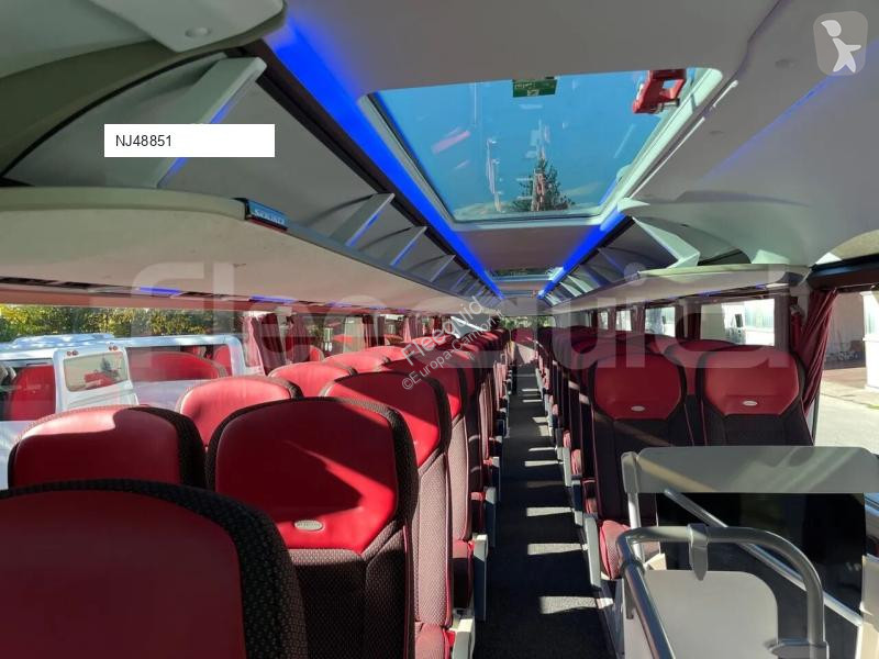 باص Neoplan Skyliner