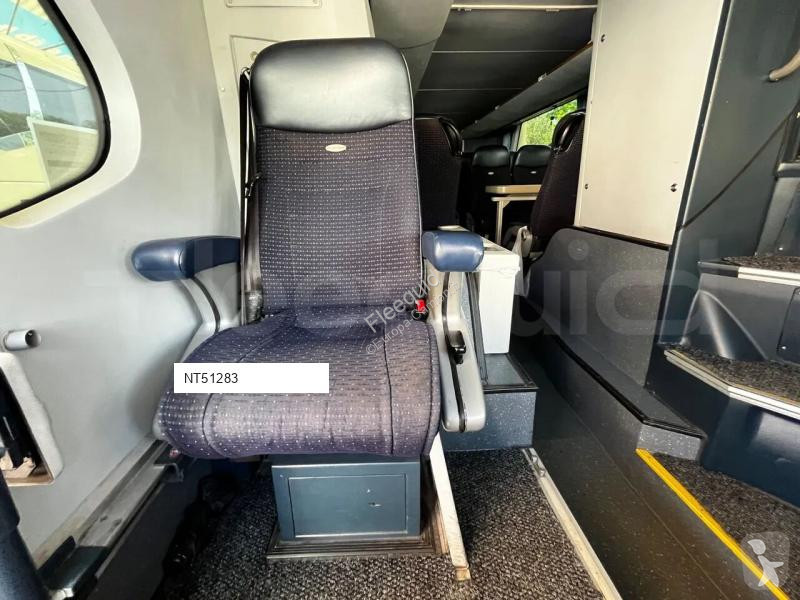 باص Neoplan Skyliner