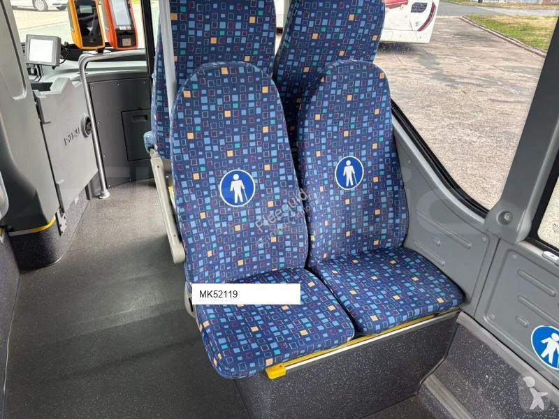 Autobussen Isuzu Novo
