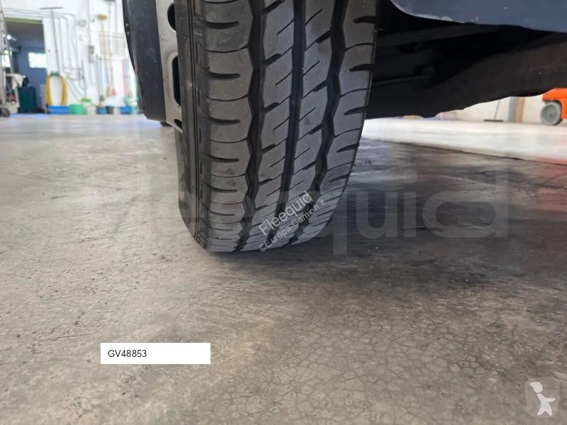 باص Mercedes