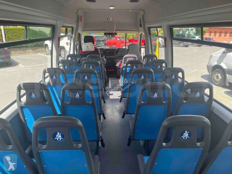 باص Iveco