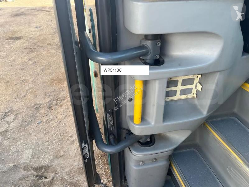 باص Iveco 389
