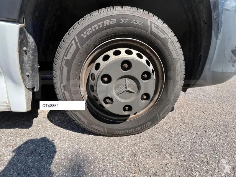 باص Mercedes