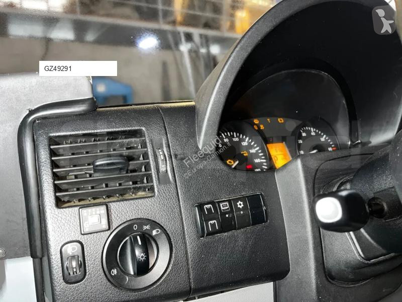 باص Mercedes