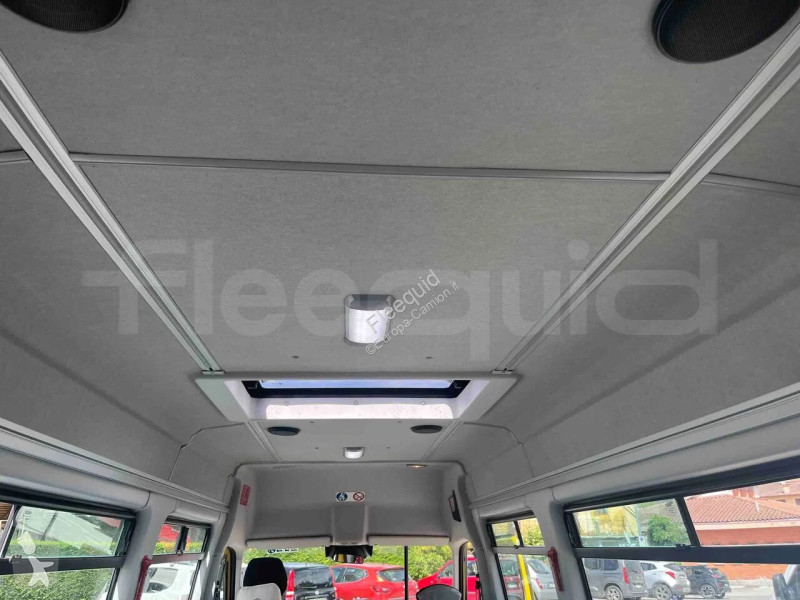 باص Iveco