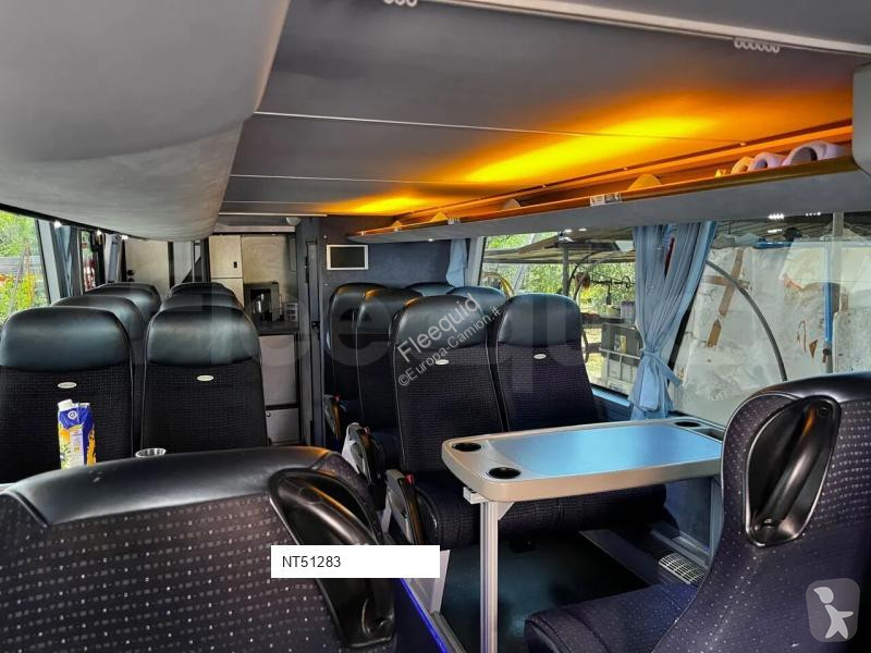 باص Neoplan Skyliner