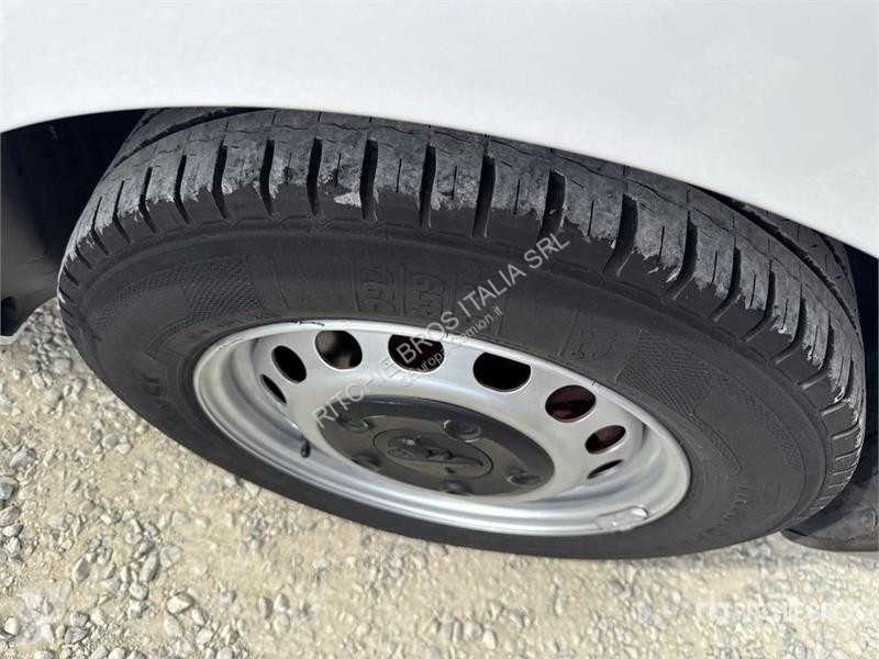 Veículo utilitário Peugeot 1.6 BlueHDI Premium...