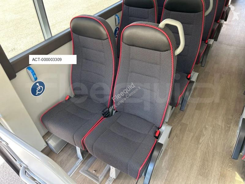 Autobús Volvo B8R