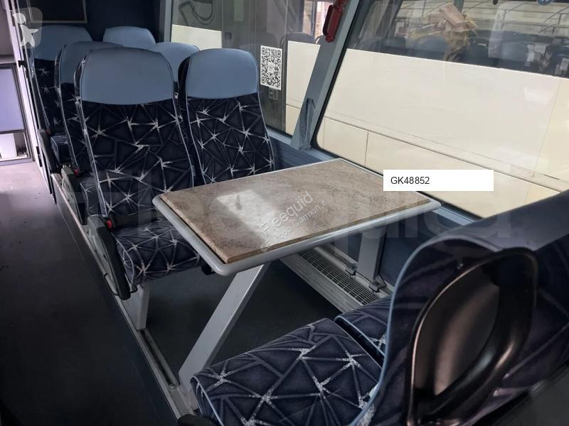 باص Neoplan Skyliner