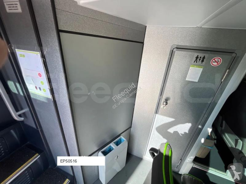باص Neoplan Skyliner