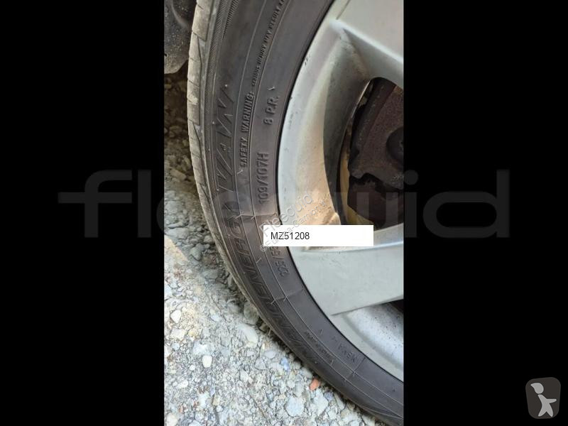 باص Mercedes