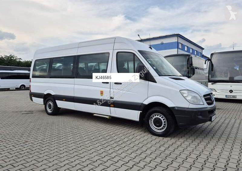Autobuz Mercedes