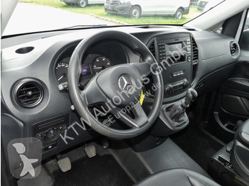 Užitkové vozidlo Mercedes 114...