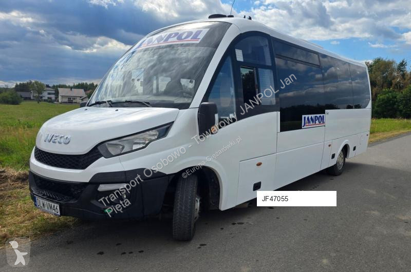 Camioneta Iveco FIRST