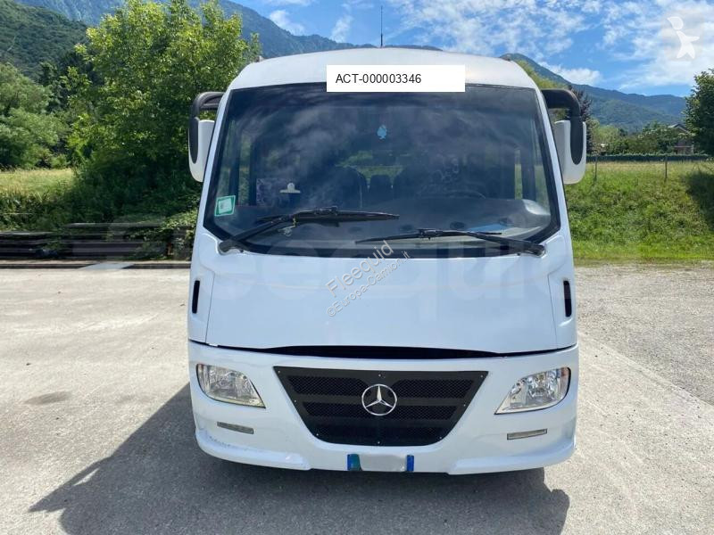 باص Mercedes Beluga