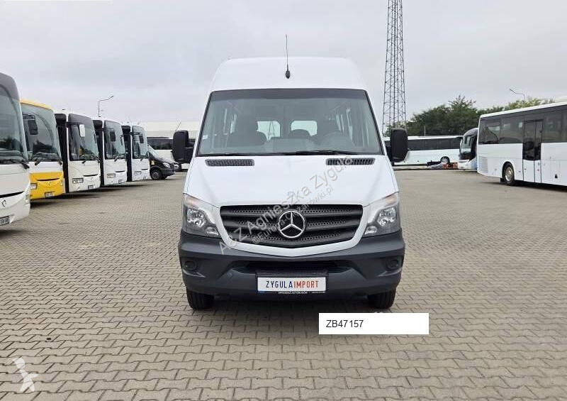 Autobuz Mercedes