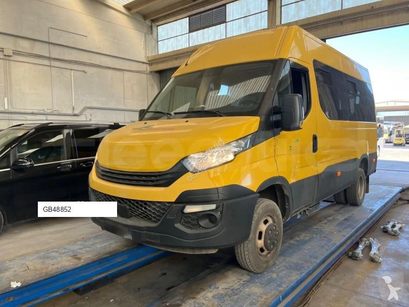 حافلة Iveco Daily