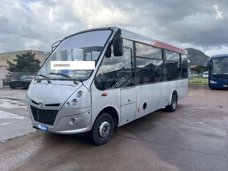 باص Iveco Cacciamali