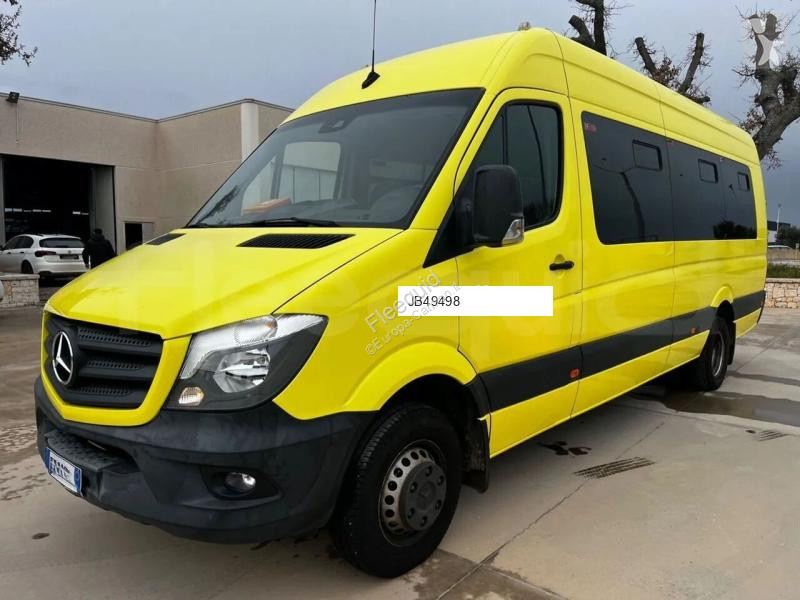 باص Mercedes