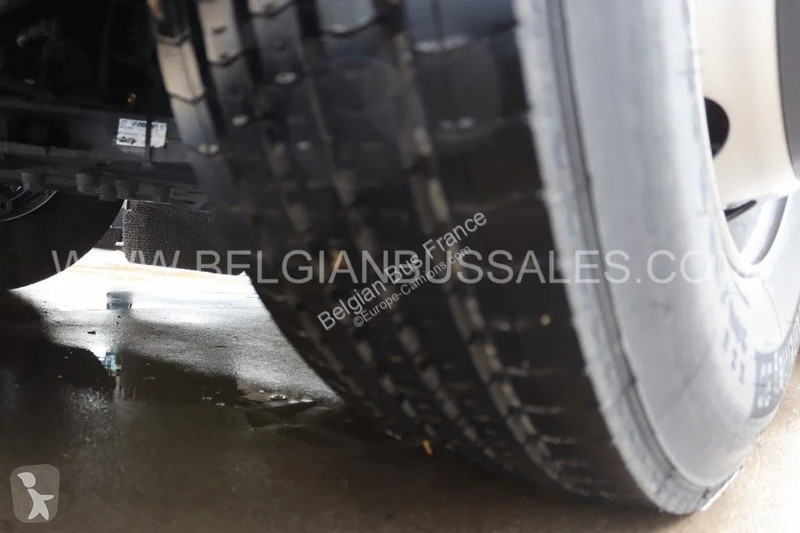 باص Iveco 10.8m Pop / Double middle door / Lift...