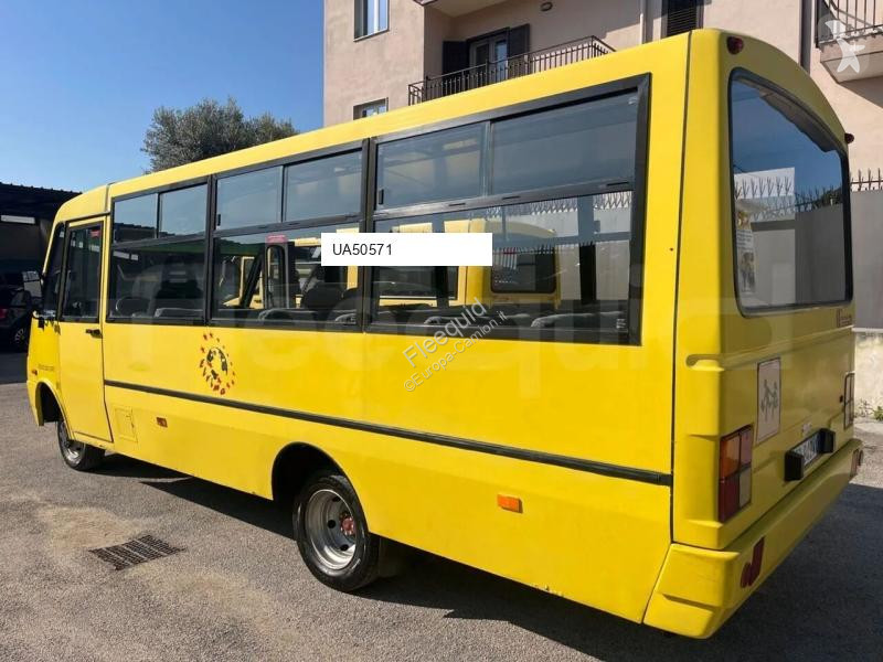 باص Iveco Cacciamali