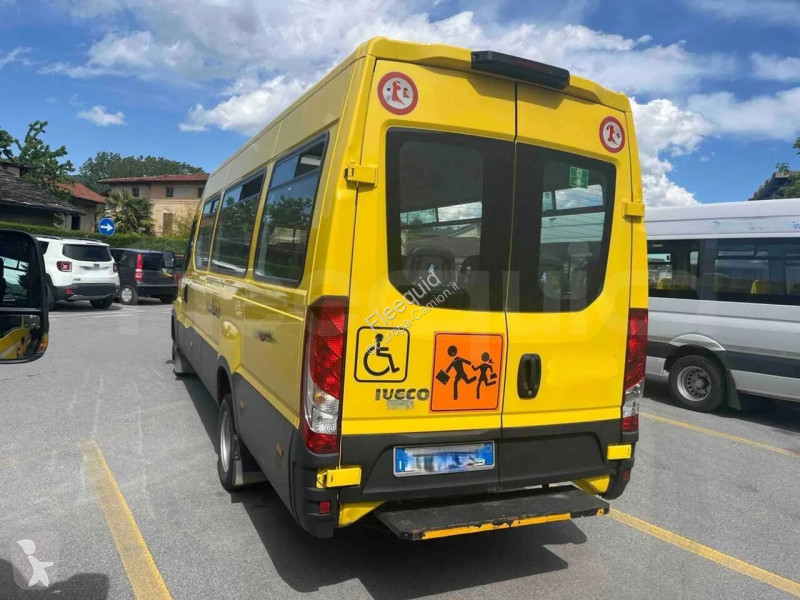 باص Iveco