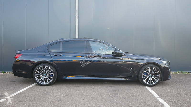 Autobús BMW xDrive Hybrid 6-cyl 745LE
