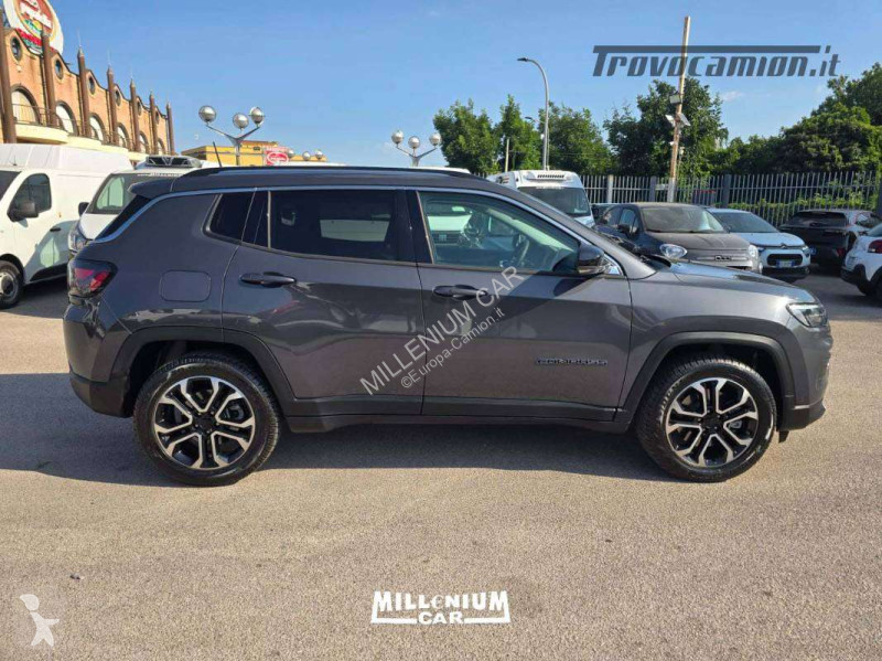باص  JEEP COMPASS 4XE 2021 LIMITED KM 47000