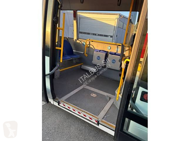 باص Mercedes SPRINTER 906