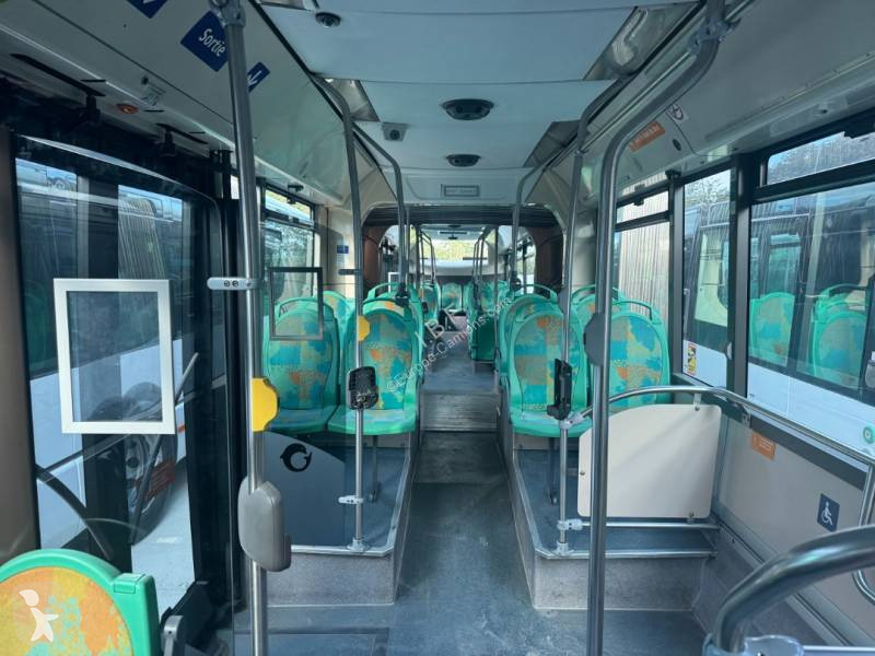 باص Irisbus
