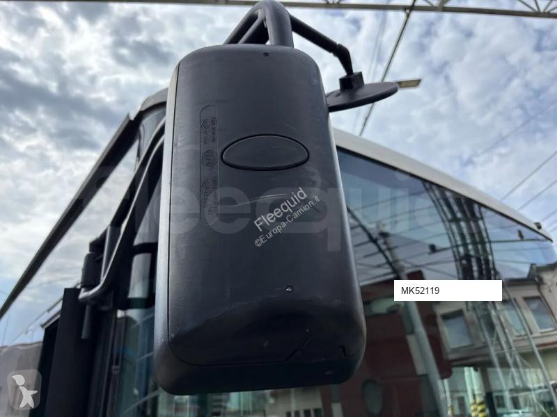 Autobussen Isuzu Novo