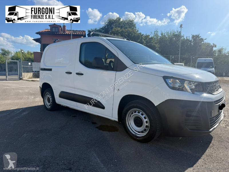 Autobus Peugeot BlueHDi 100 PC Furg. Pro
