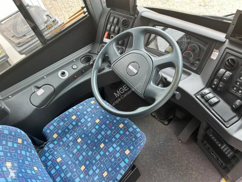 Isuzu Novociti Life bus