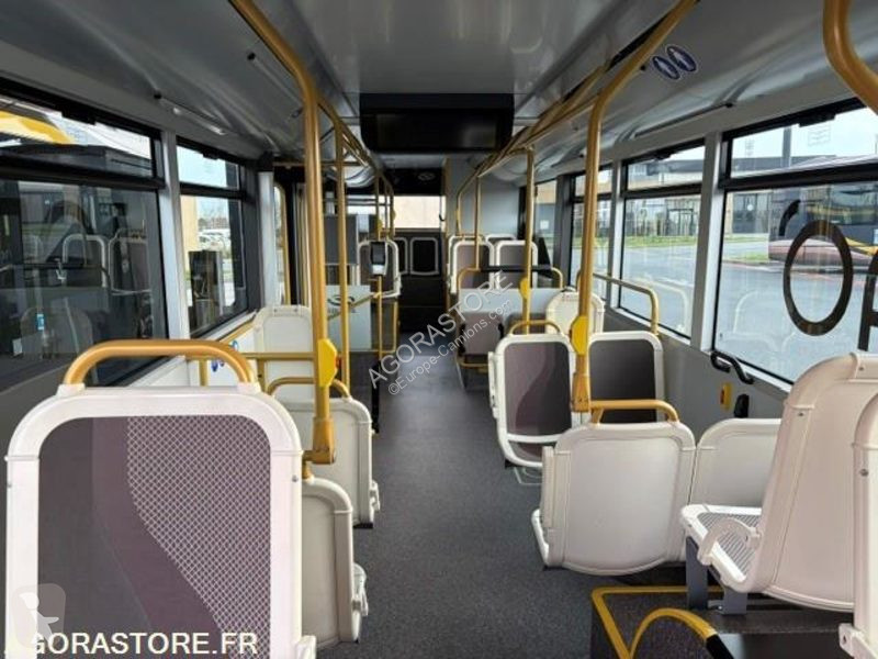 Autóbusz Solaris URBINO 12