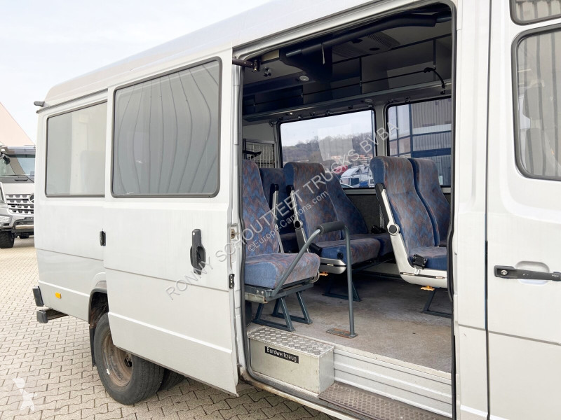Autobussen Mercedes 711 D-KA 4x2 711 D-KA 4x2,...