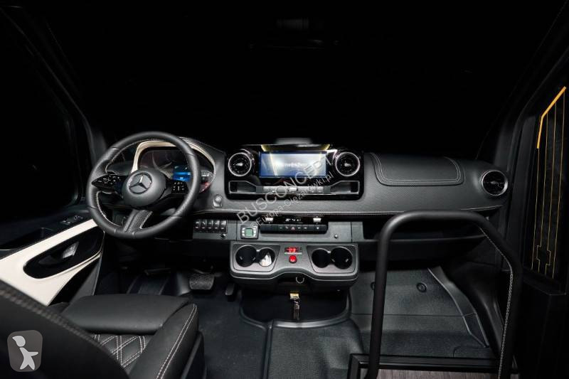 Autobus Mercedes 519 cdi  19+1+1 on stock