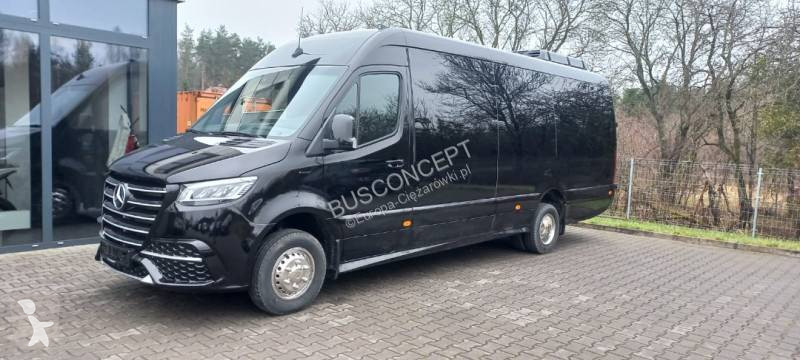 Autobus Mercedes 519 16+1+1