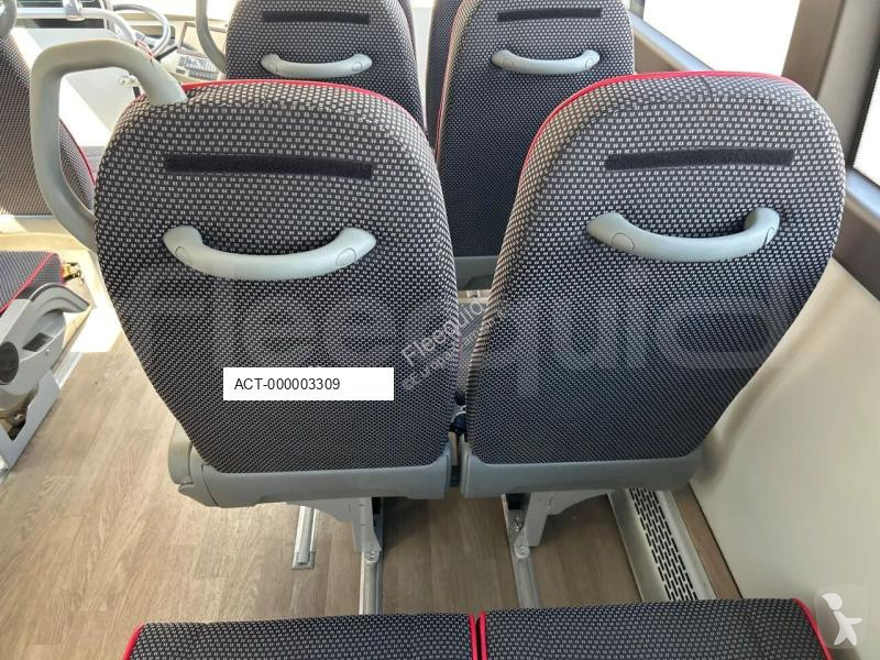 Autobús Volvo B8R