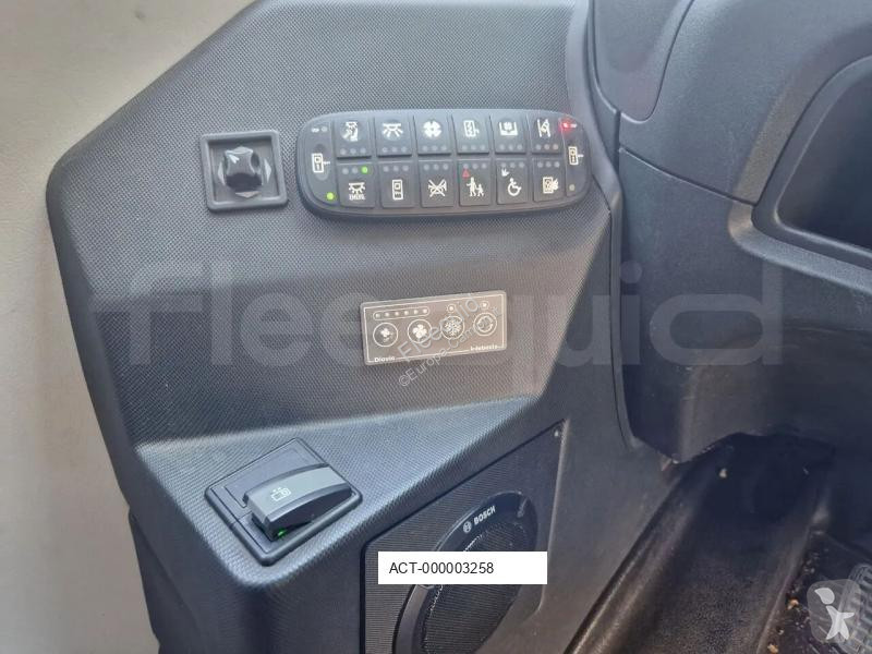 باص Iveco Indcar