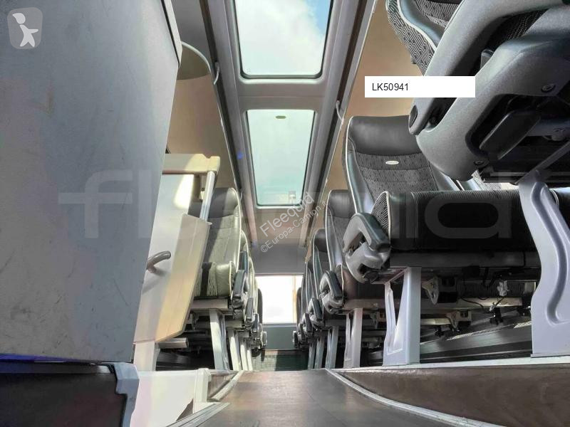 باص Neoplan Skyliner
